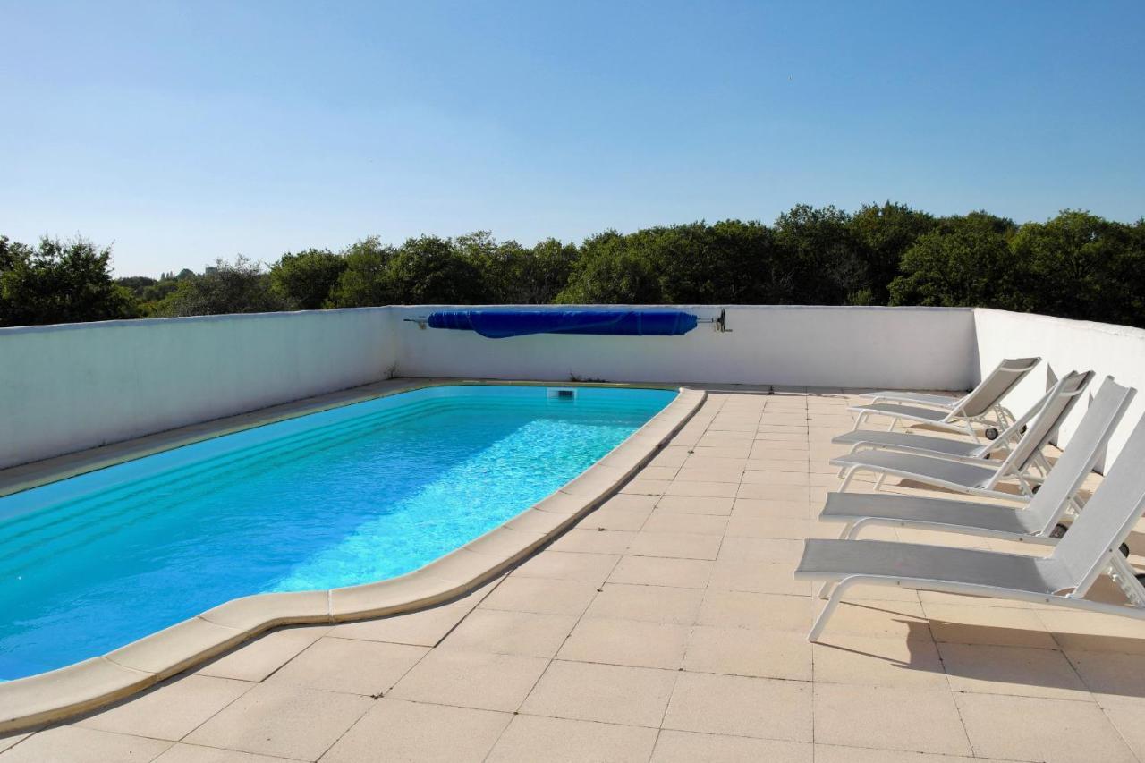 Maison Pour 4 A La Campagne Avec Piscine Commequiers 外观 照片