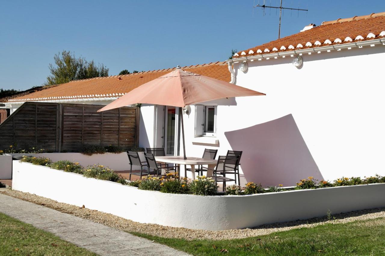 Maison Pour 4 A La Campagne Avec Piscine Commequiers 外观 照片